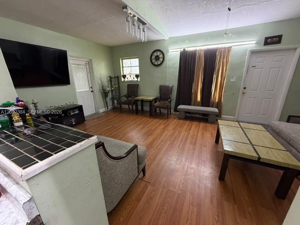 A12092384 Property Photo 6
