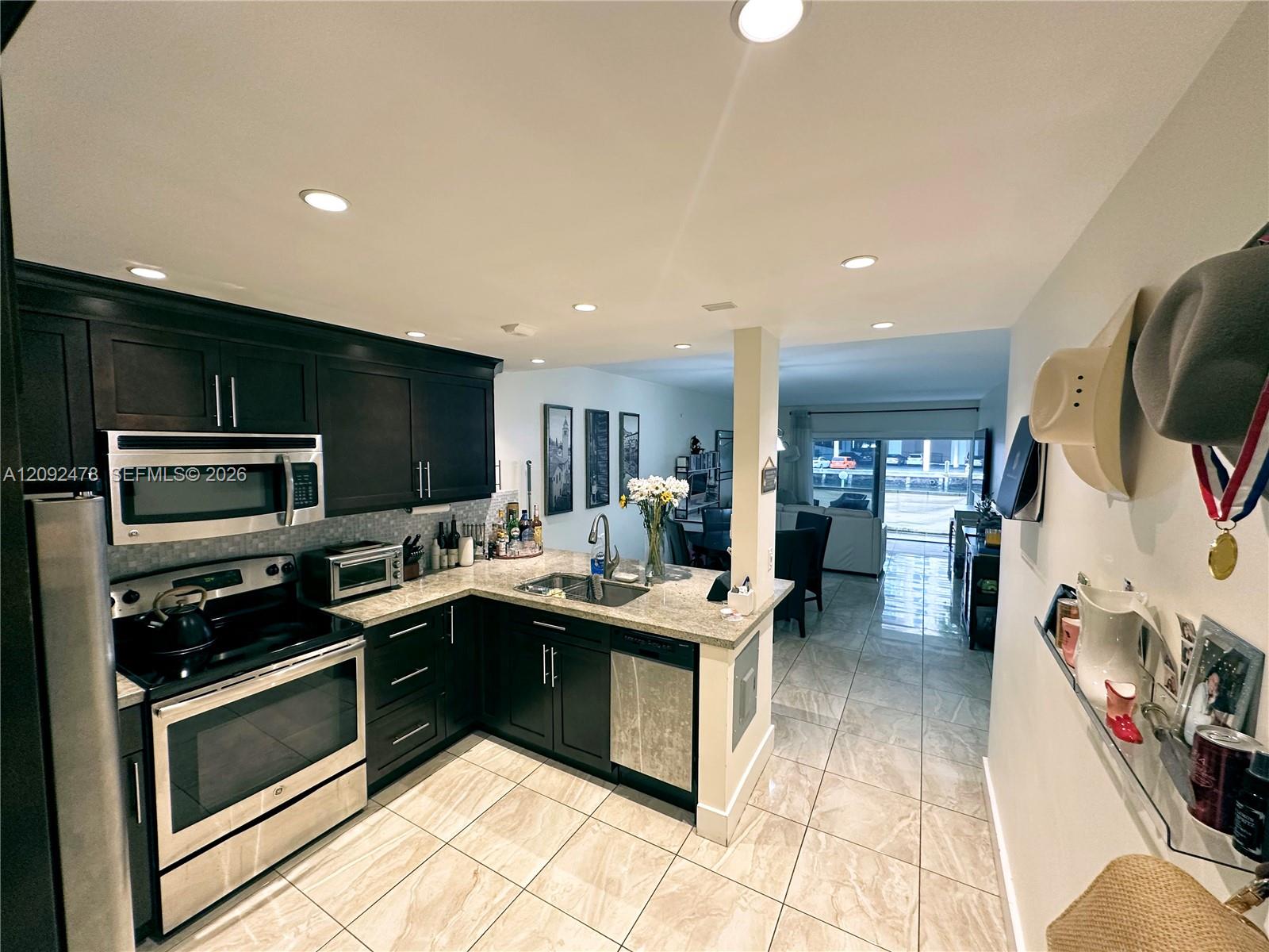 450 Paradise Isle Boulevard 102 Property Photo 1