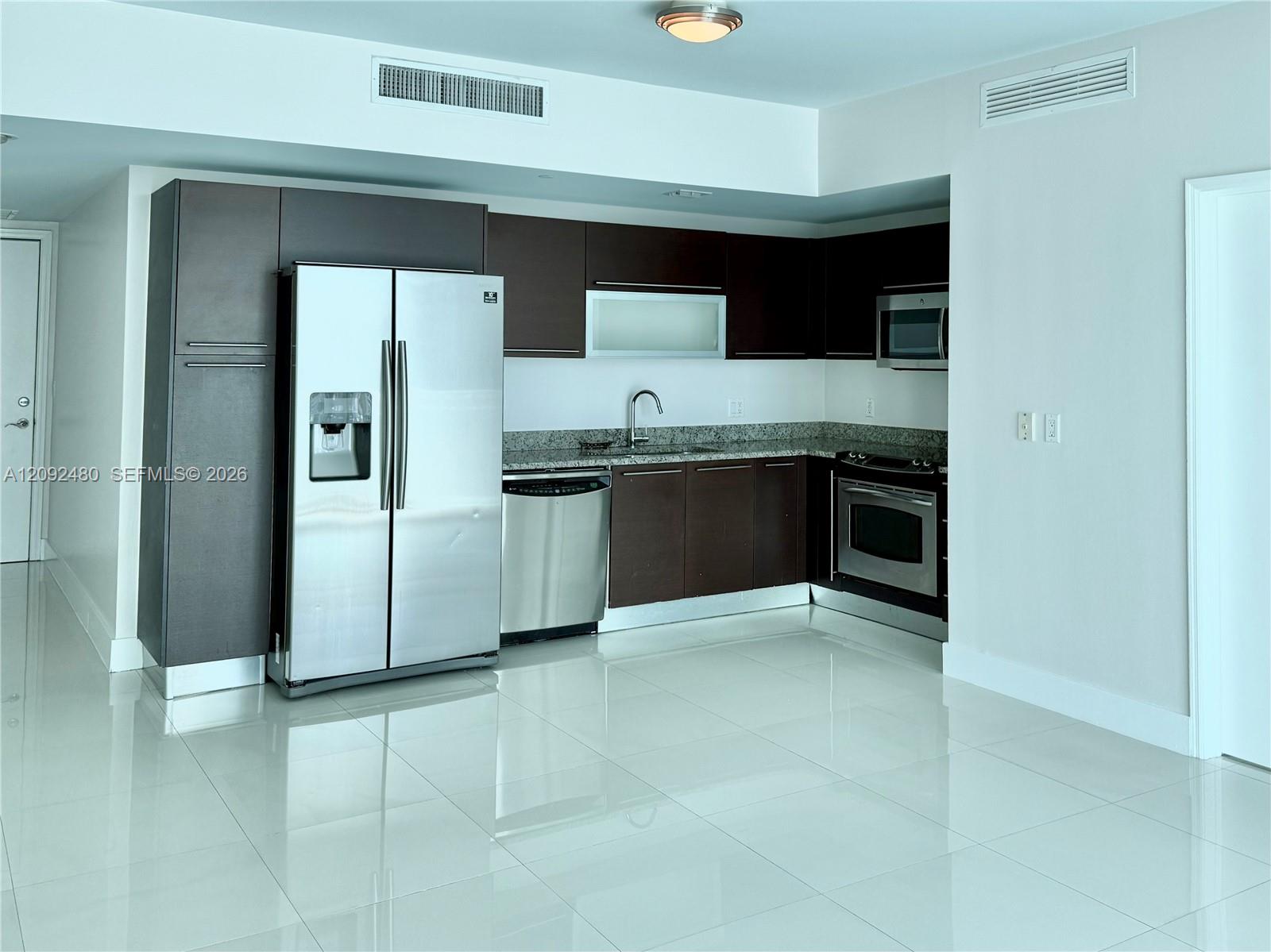 A12092480 Property Photo 4