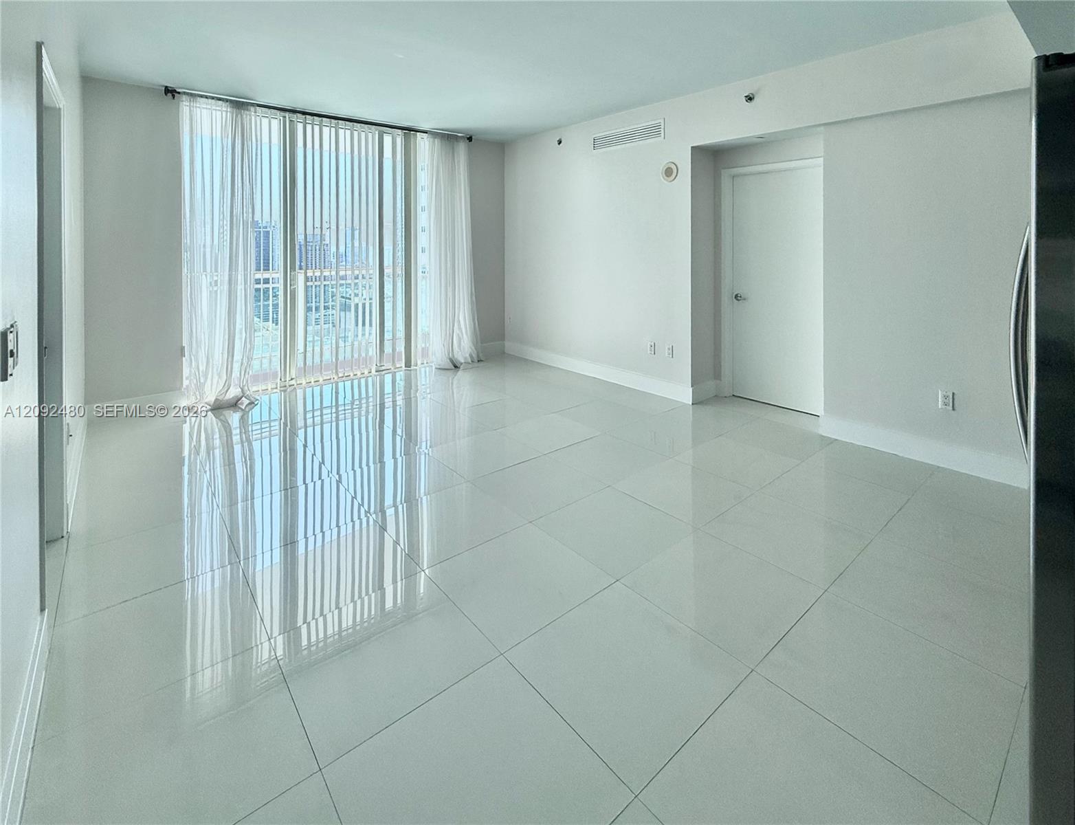 A12092480 Property Photo 6