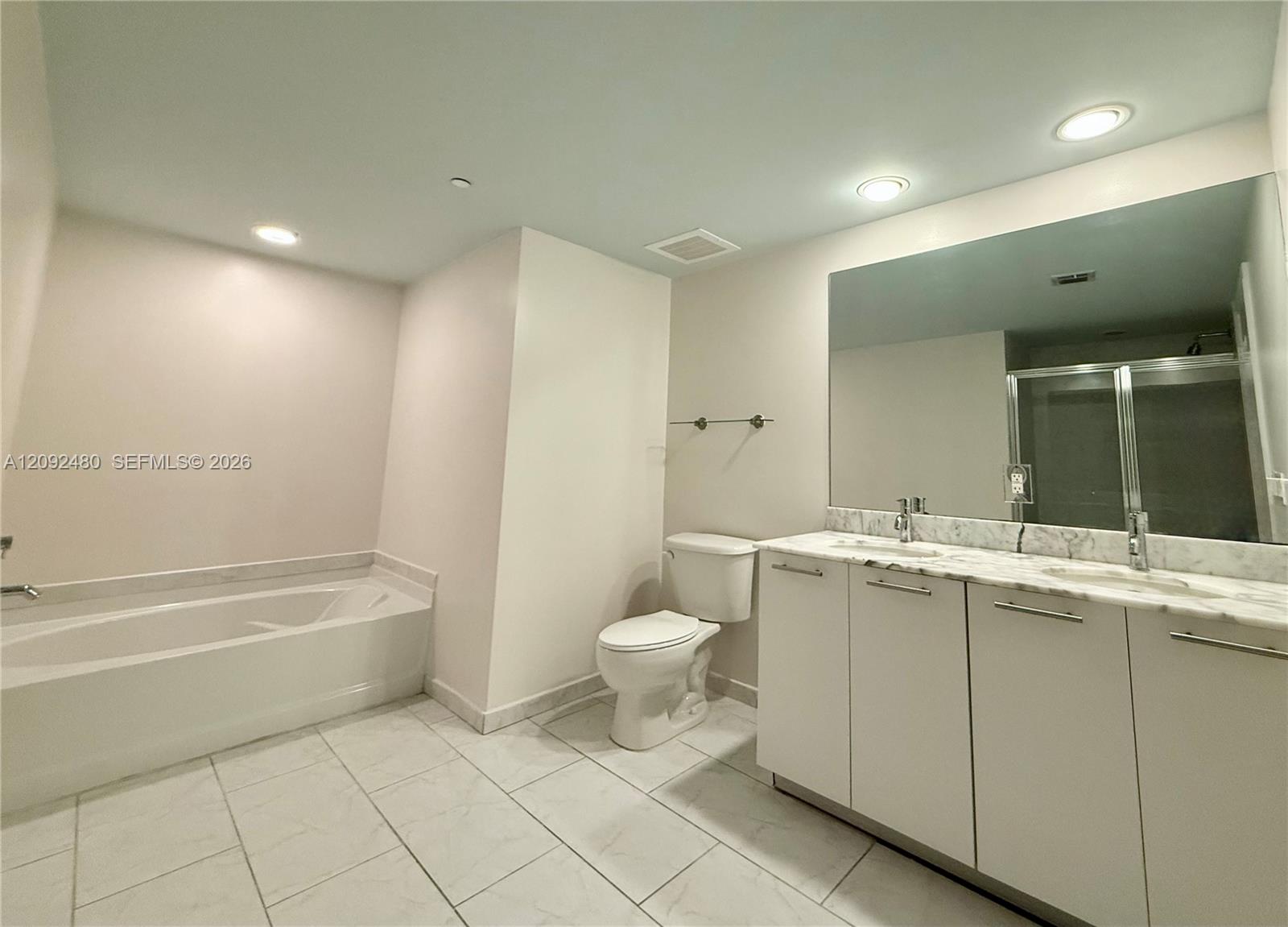 A12092480 Property Photo 10