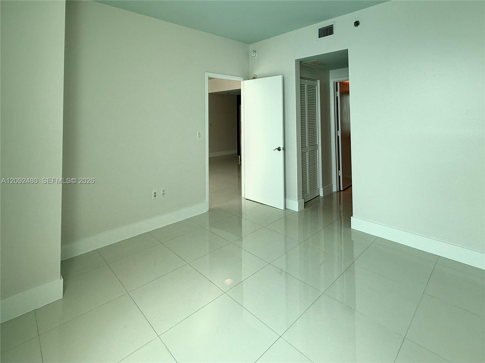 A12092480 Property Photo 11