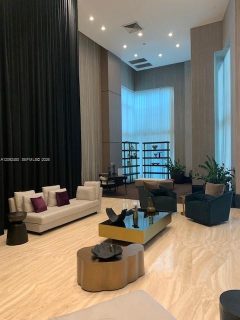 A12092480 Property Photo 34