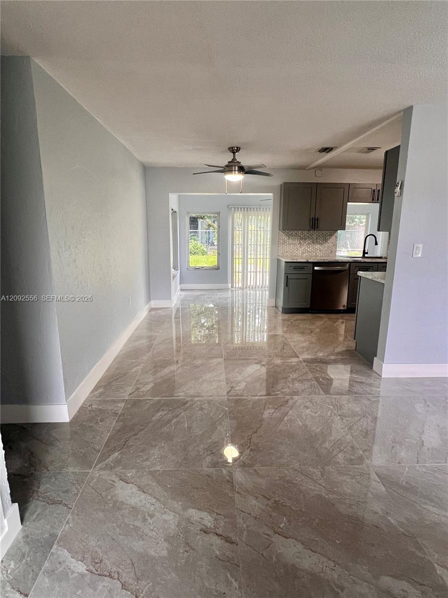 A12092556 Property Photo 10