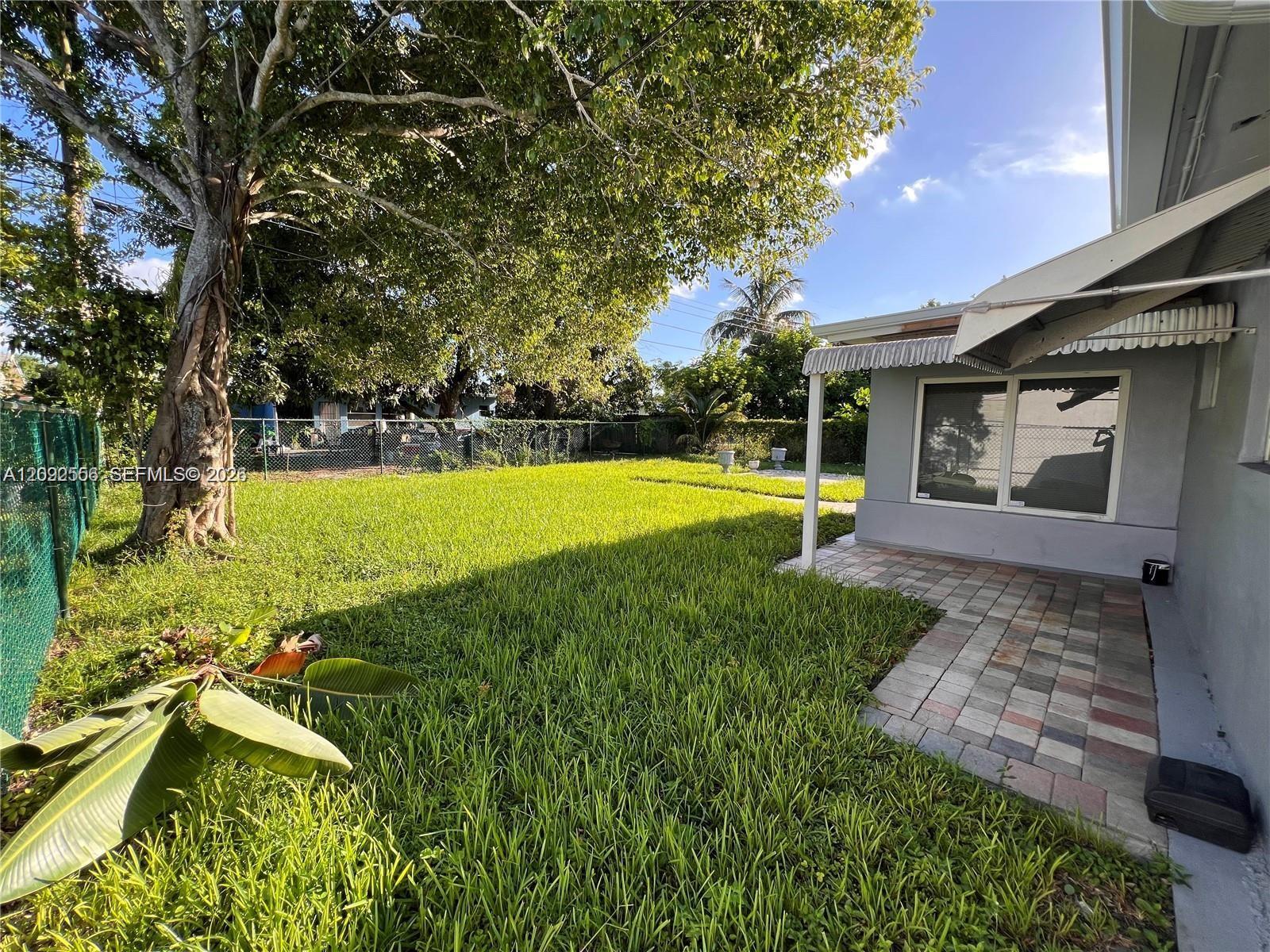 A12092556 Property Photo 16