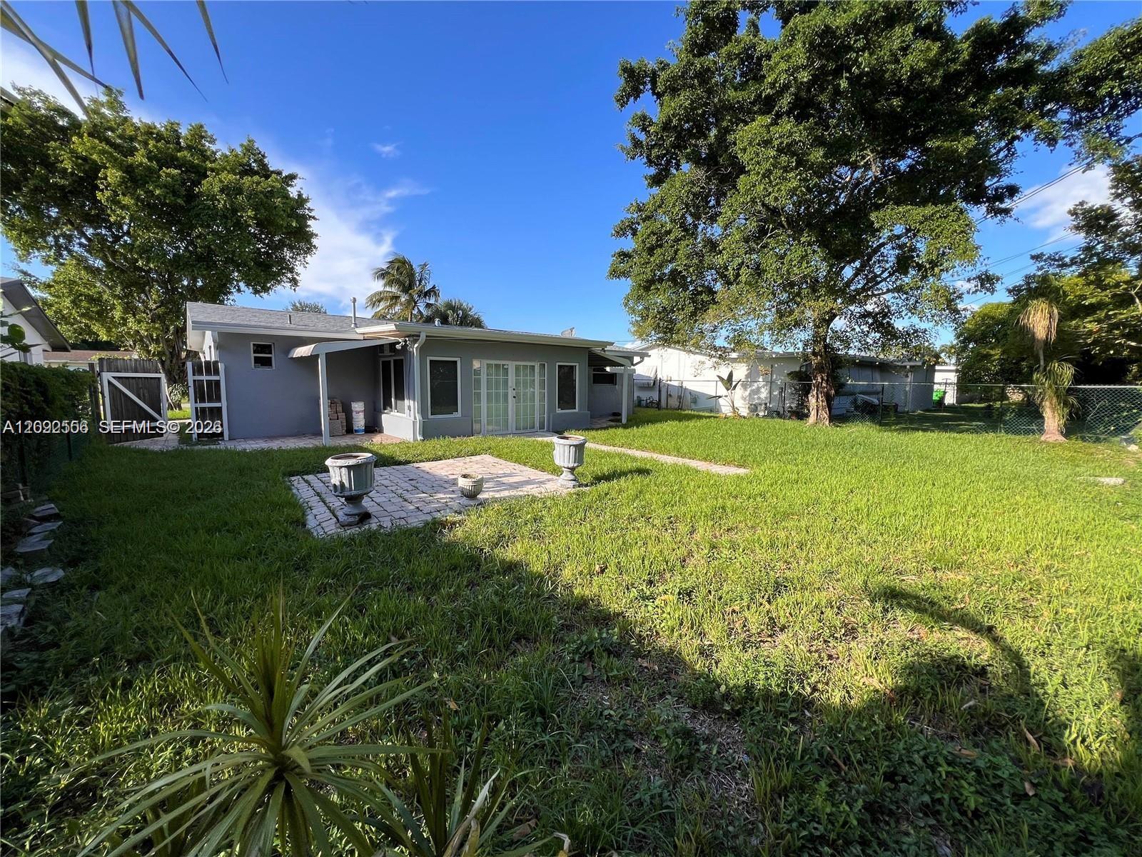 A12092556 Property Photo 17