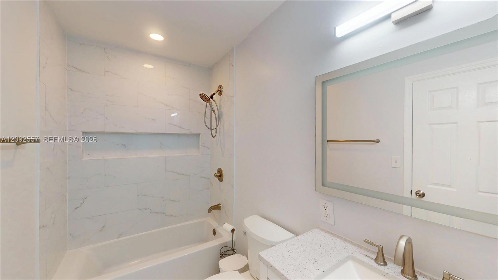 650 E Evanston Circle Property Photo 15