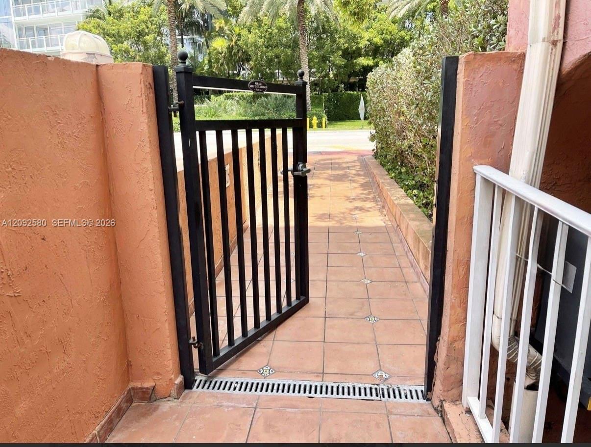 9008 Collins Avenue 402 Property Photo 16