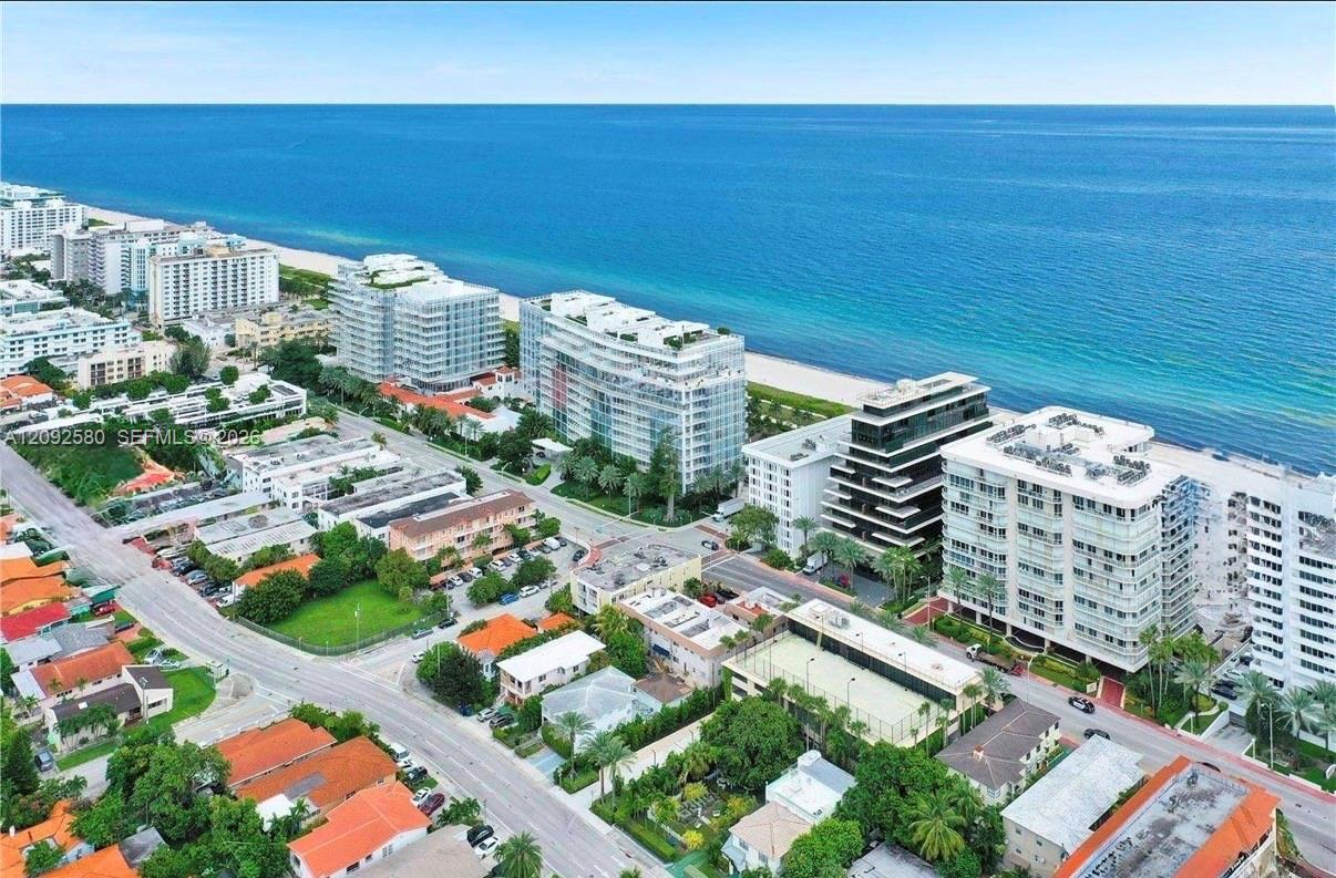 9008 Collins Avenue 402 Property Photo 23