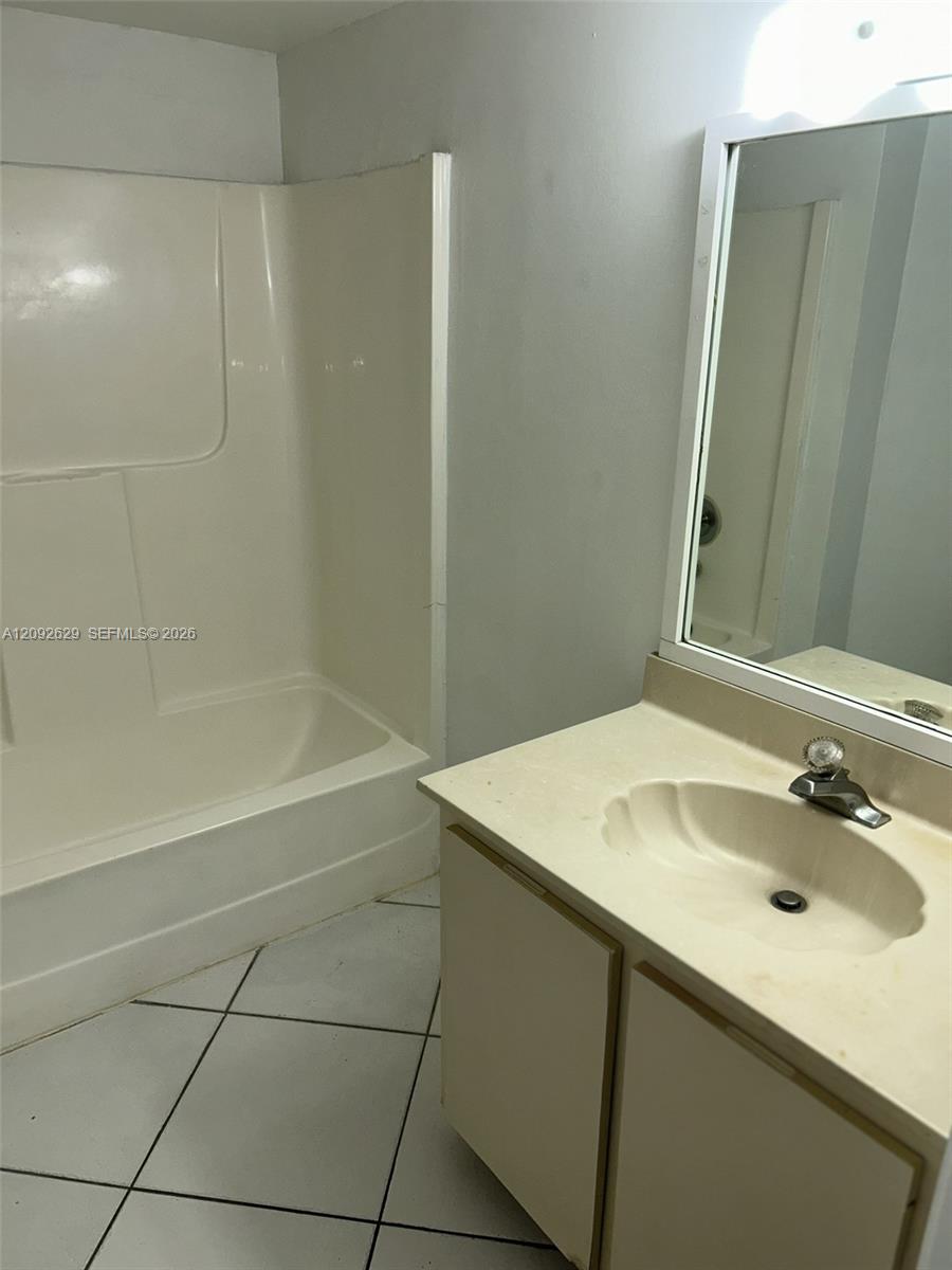 9431 Fontainebleau Boulevard 101 Property Photo 6