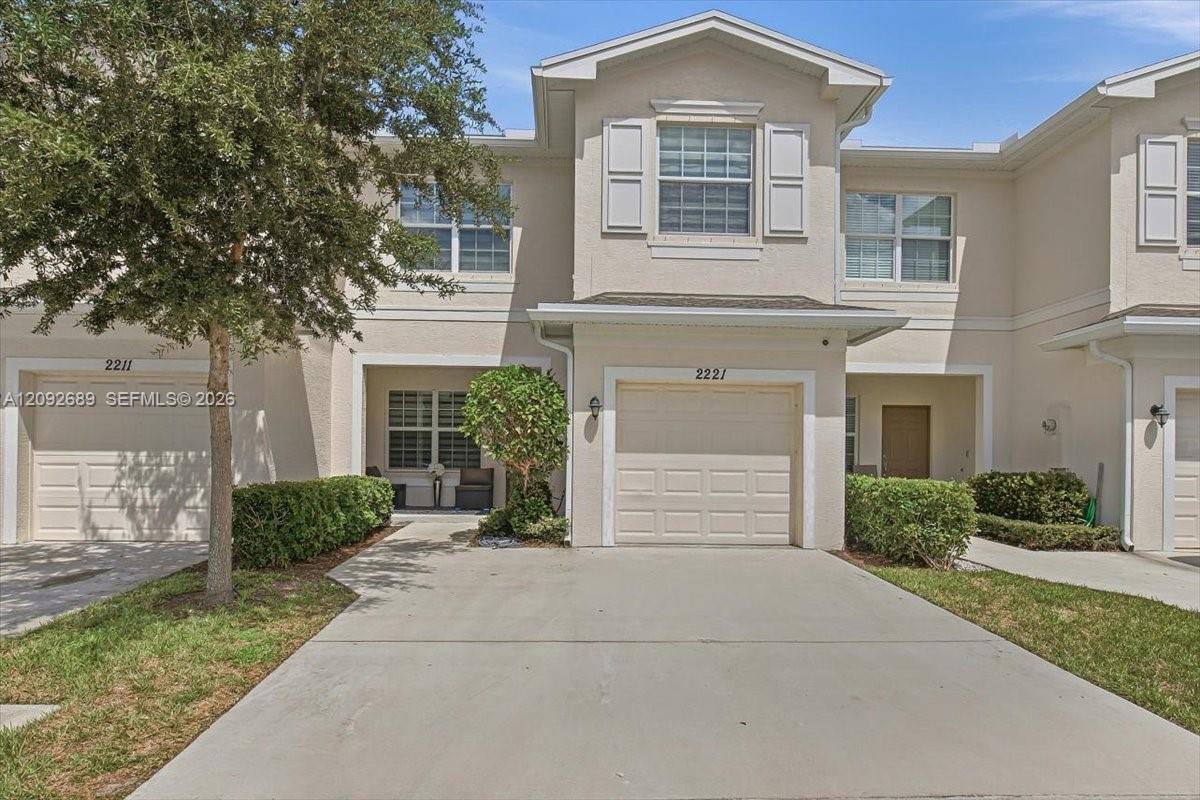 2221 Nw Treviso Circle Property Photo 1
