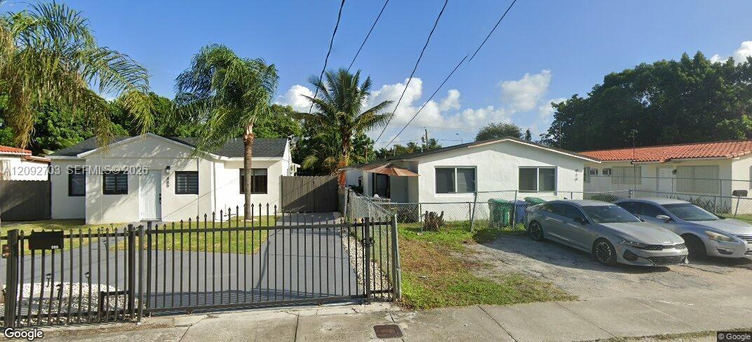 919 Nw 102nd Street Property Photo 1