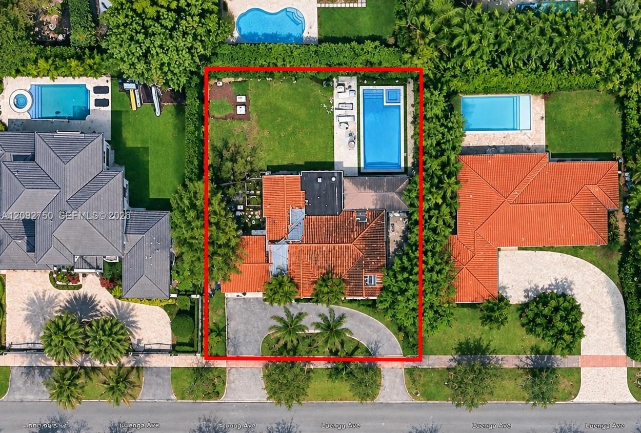 421 Luenga Avenue Property Photo 1