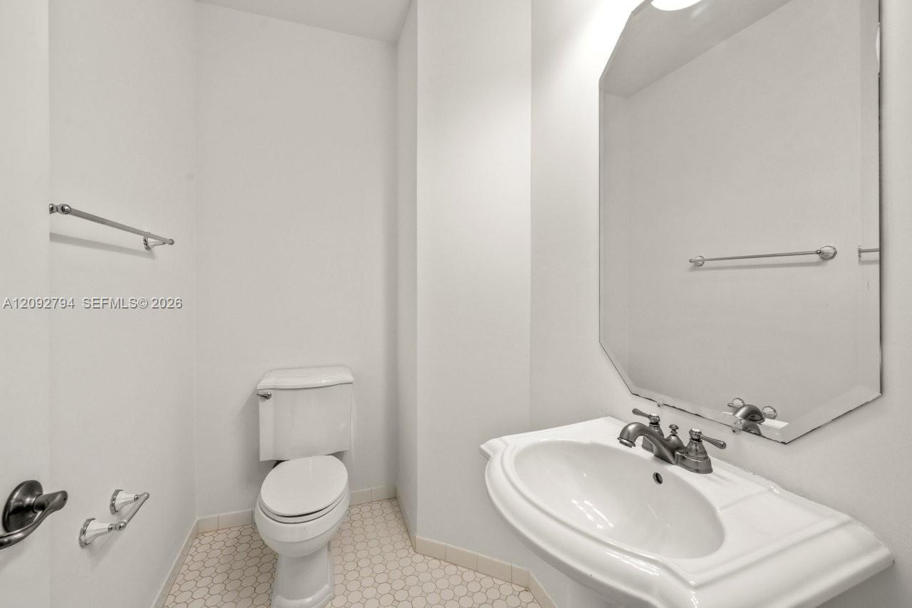 341 Sw 13th Terrace 341 Property Photo 13