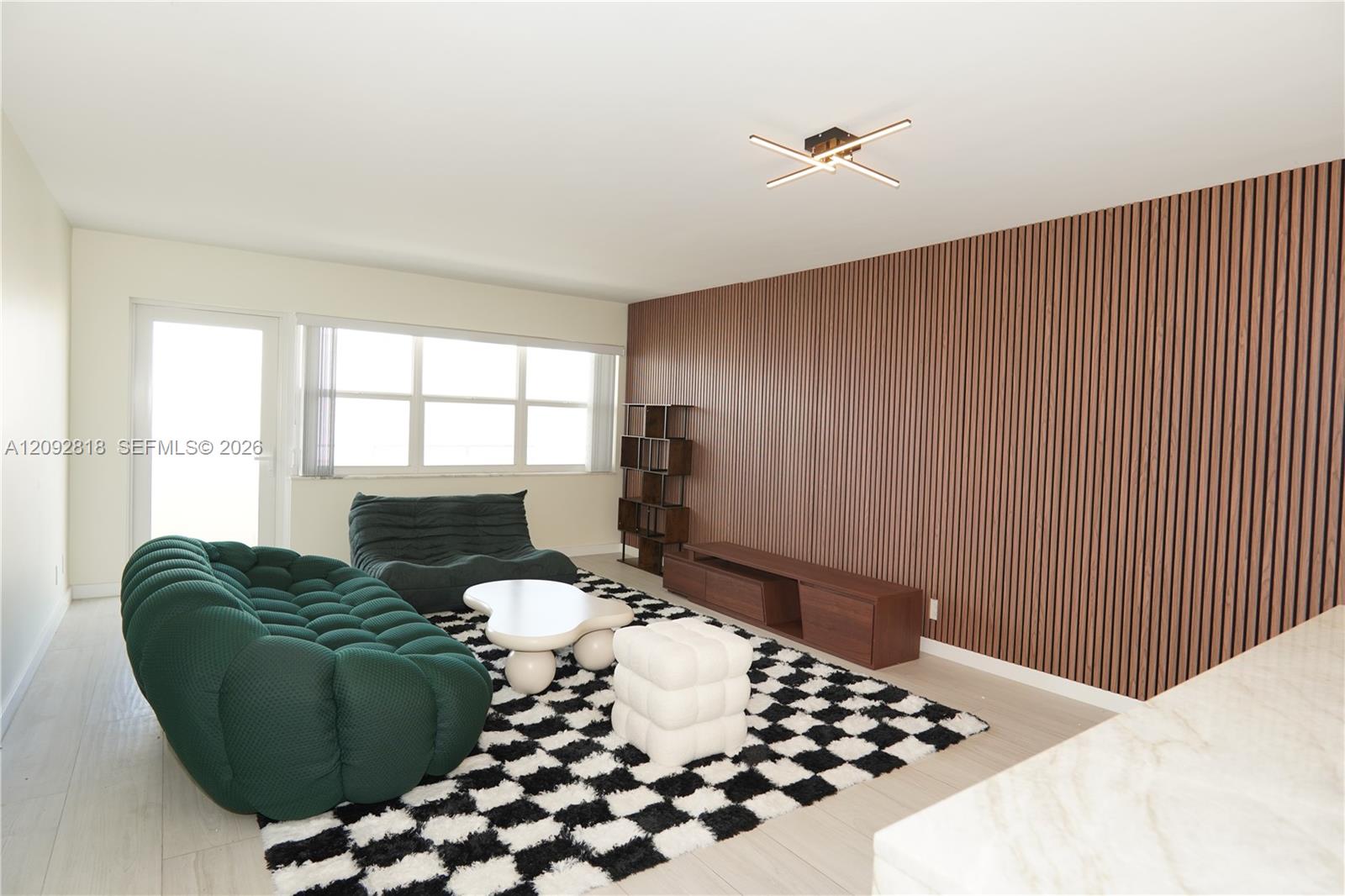 401 Golden Isles Drive 701 Property Photo 1