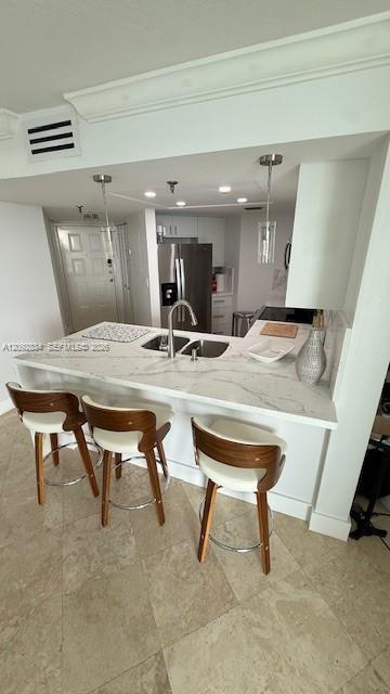 5880 Collins Avenue 1104 Property Photo 3
