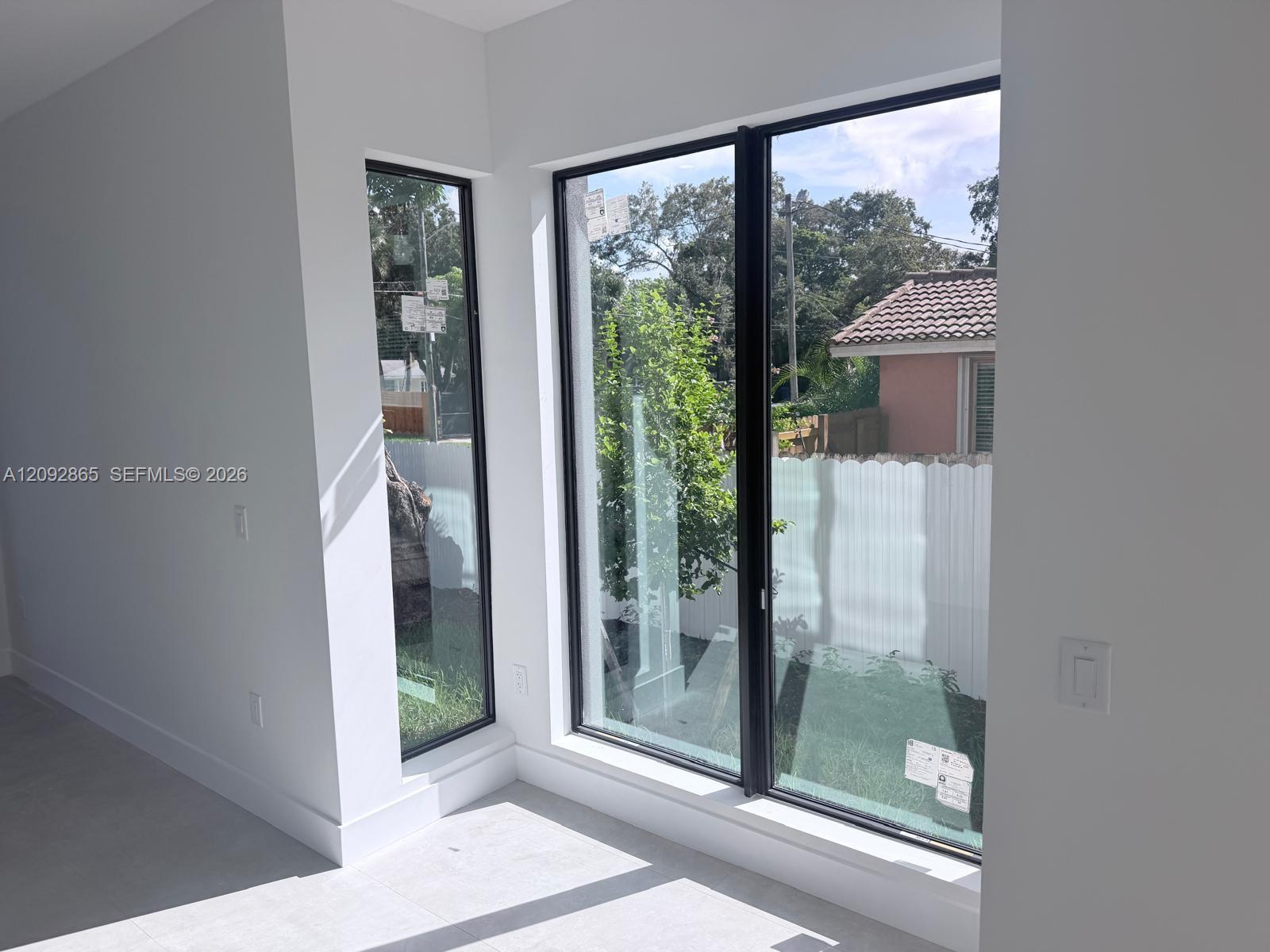 A12092865 Property Photo 6