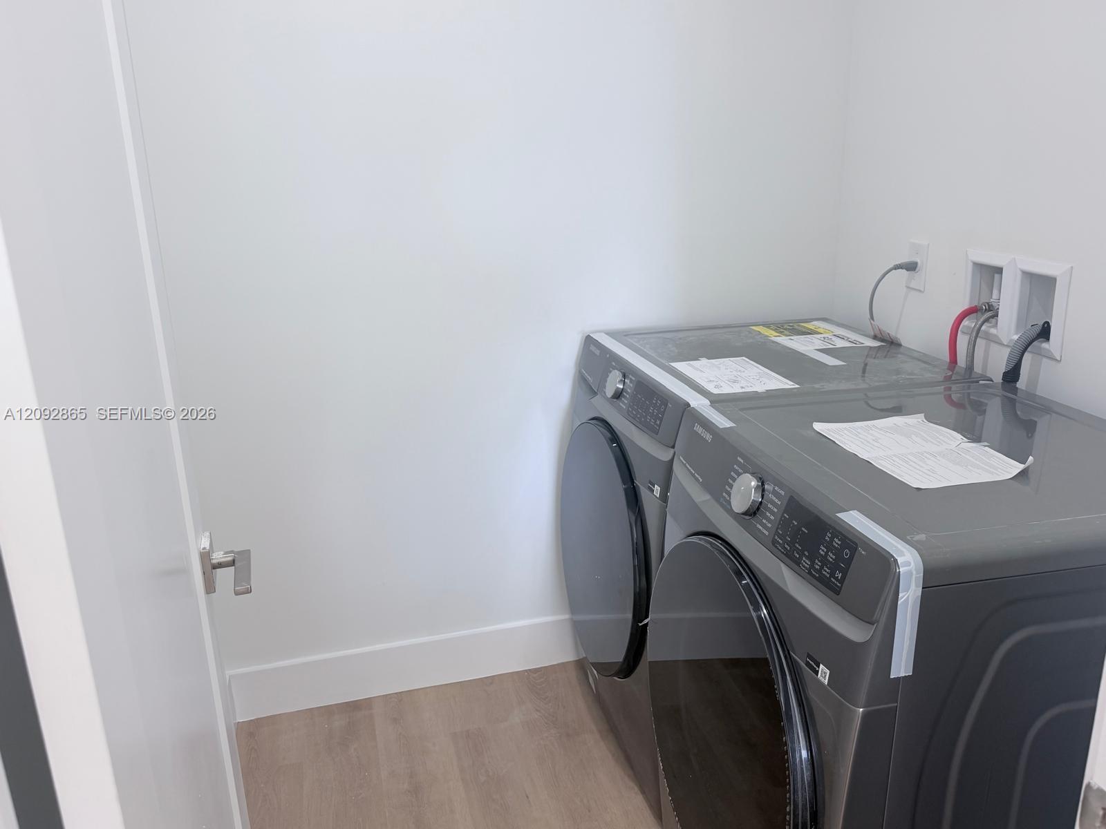 A12092865 Property Photo 14