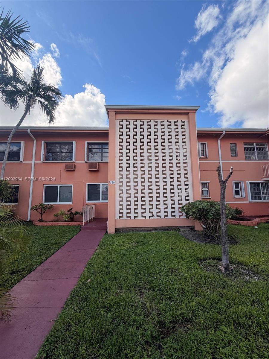 3410 SW 9th Street 2A Property Photo 1