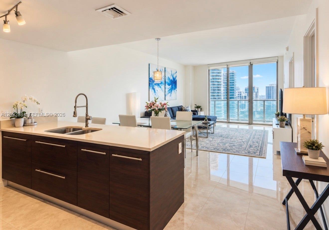 475 Brickell Avenue 3512 Property Photo 6