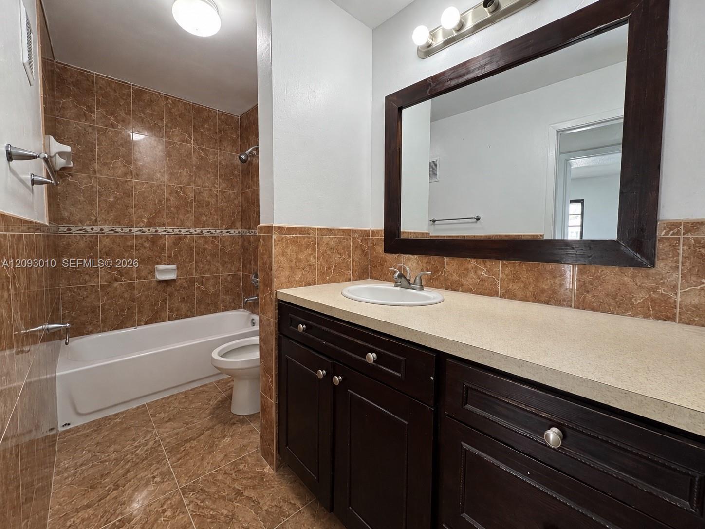9731 Hammocks Boulevard 204b Property Photo 7
