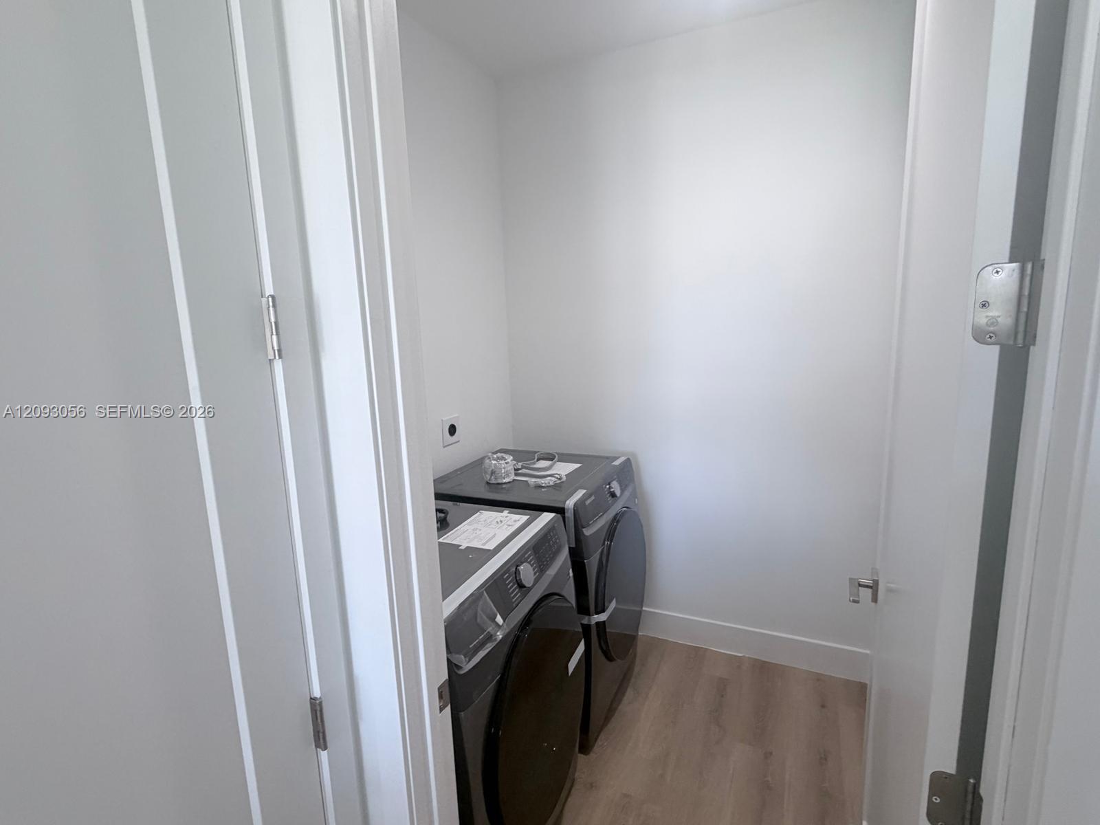 A12093056 Property Photo 5