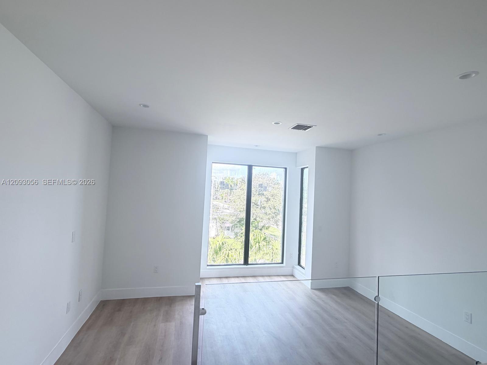 A12093056 Property Photo 9