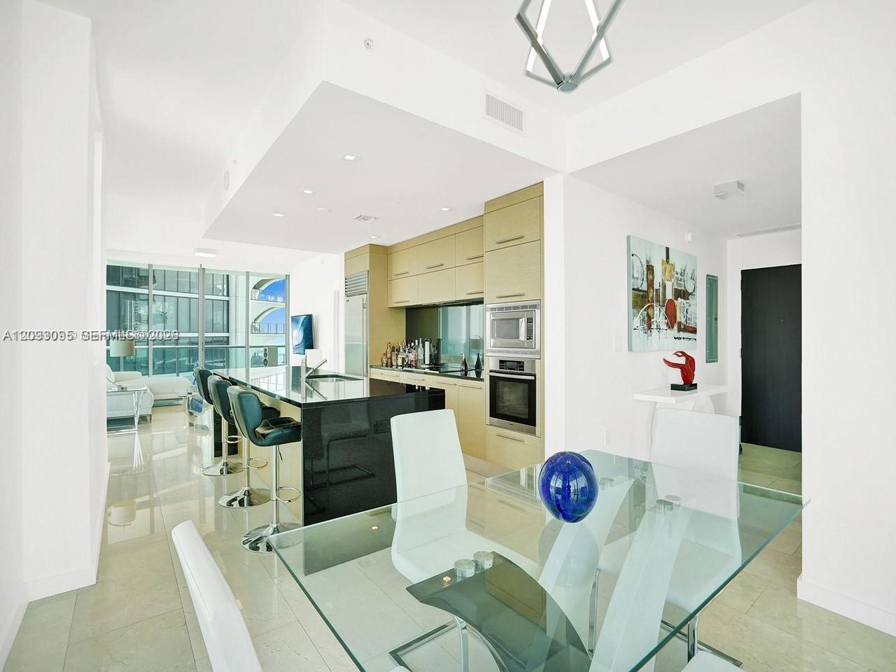 900 Biscayne Boulevard 2412 Property Photo 9