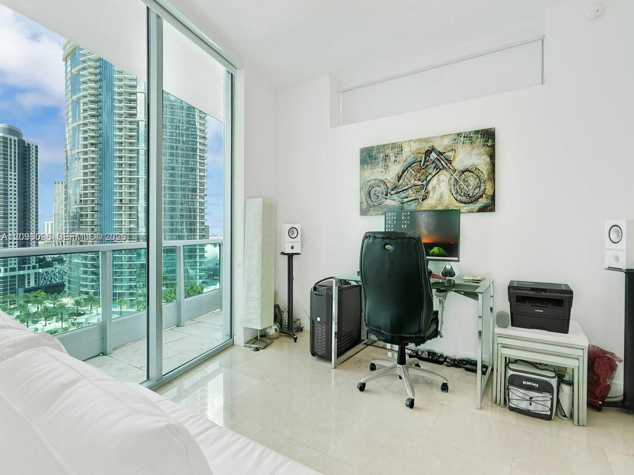 900 Biscayne Boulevard 2412 Property Photo 15