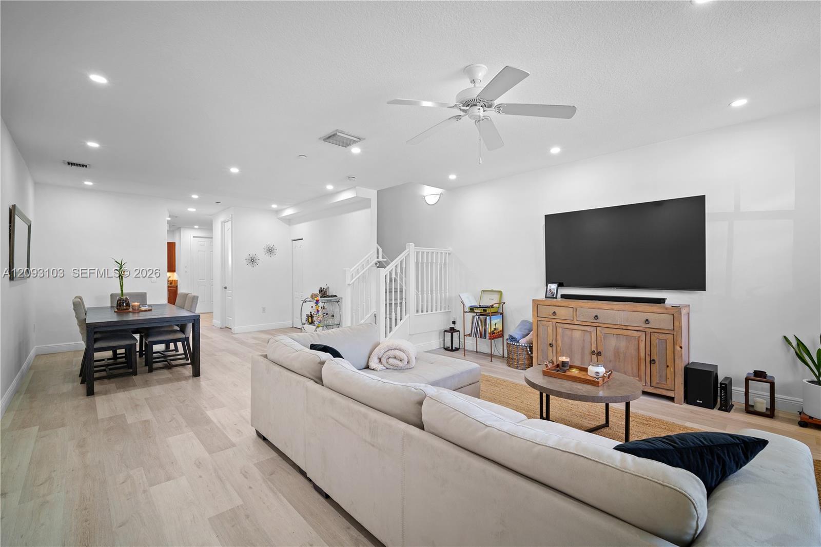 317 Sw 13th Terrace 317 Property Photo 4