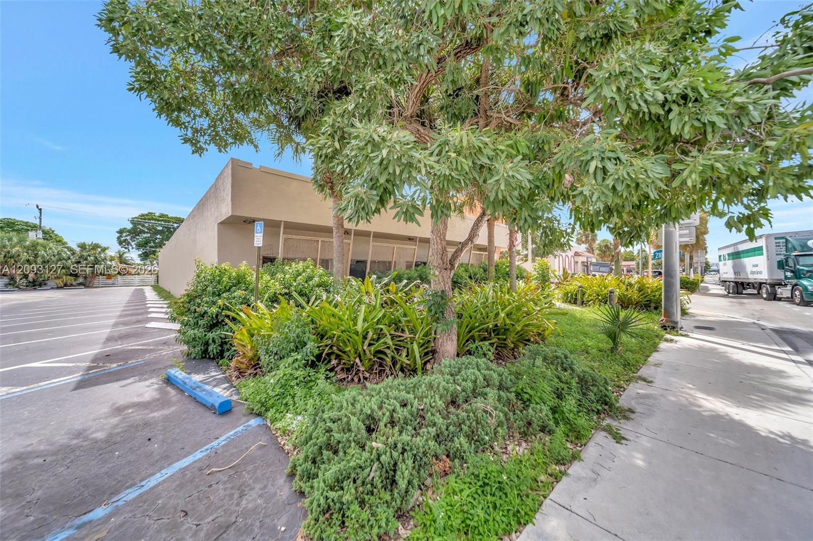 2200 N University Drive Property Photo 3