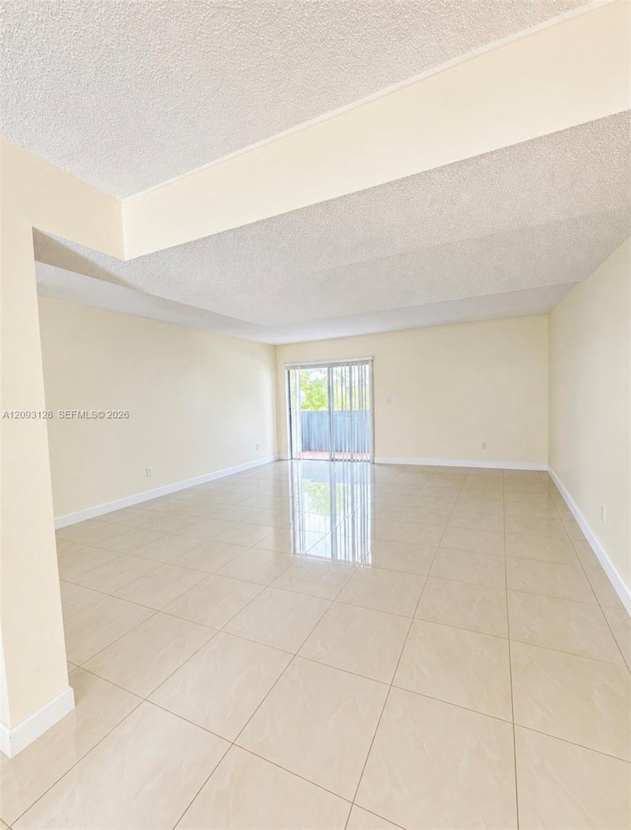 9357 Fontainebleau Boulevard D310 Property Photo 1
