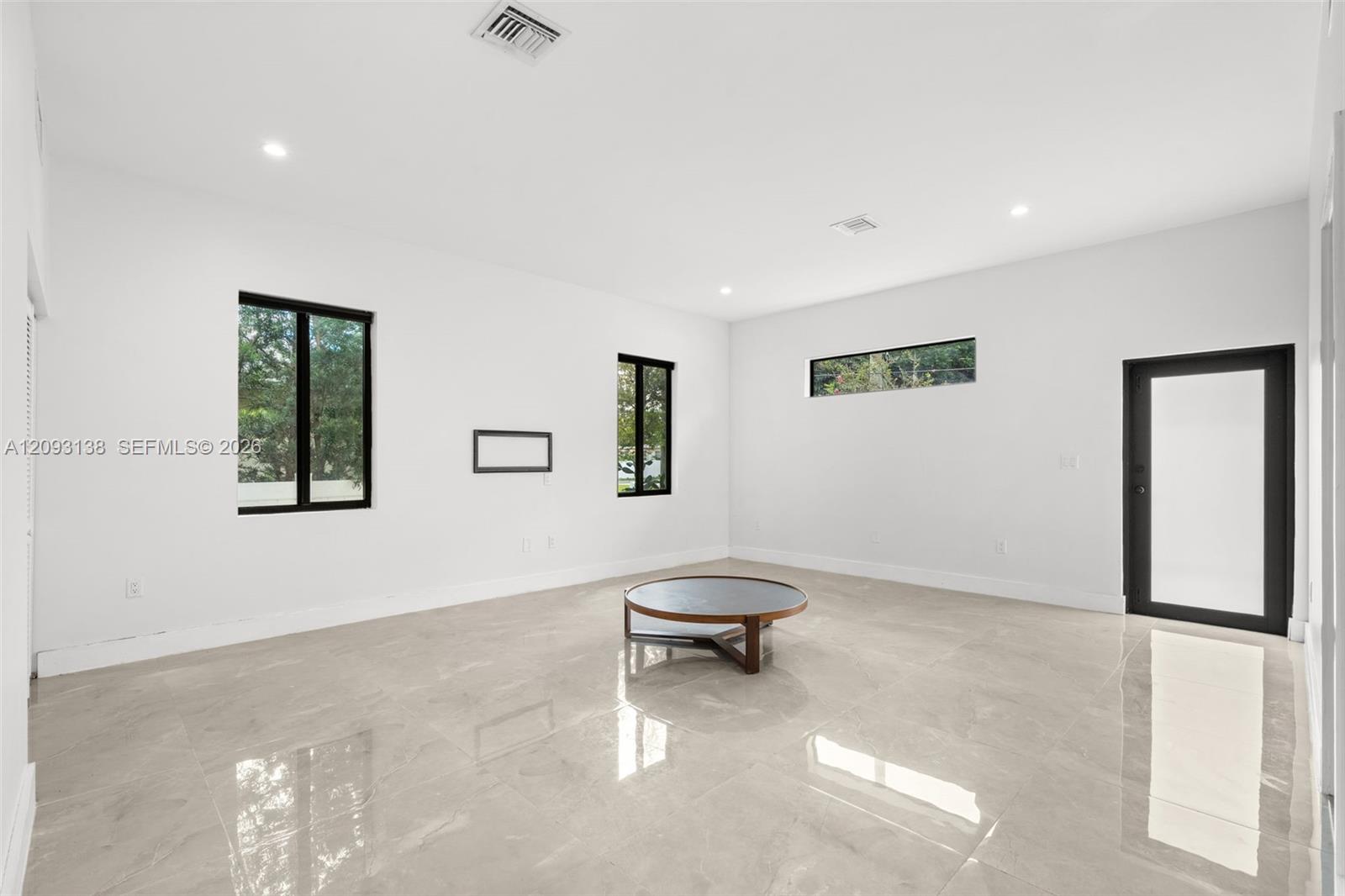 808 Nw 5th Terrace Property Photo 1