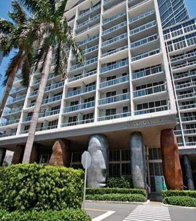 485 Brickell Avenue 1809 Property Photo 1