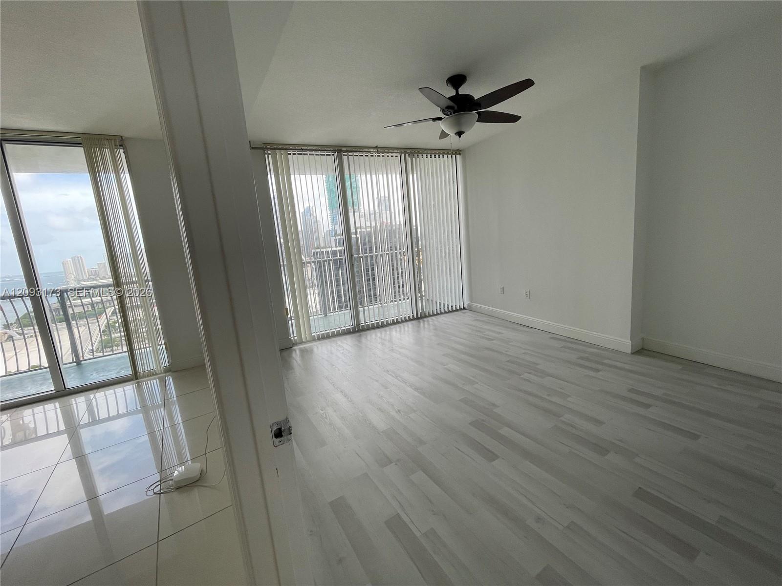 1750 N Bayshore Drive 2810 Property Photo 25