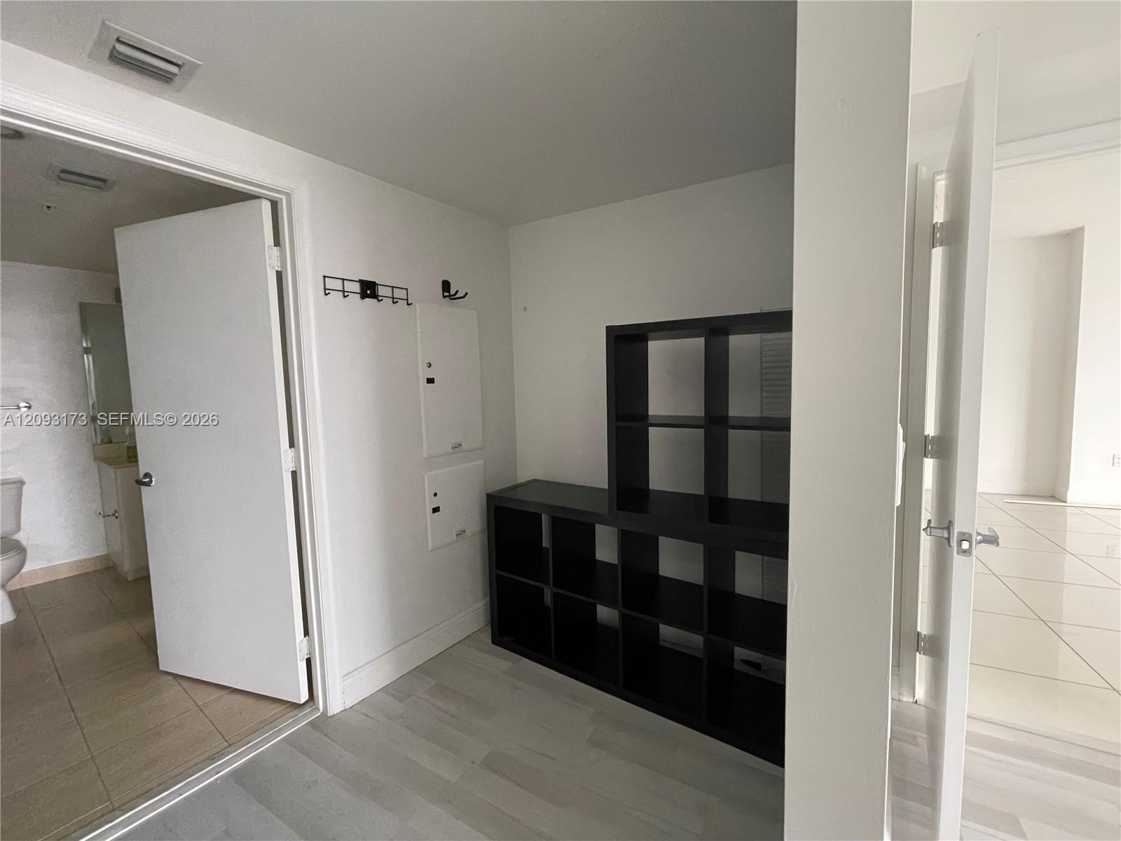 1750 N Bayshore Drive 2810 Property Photo 29