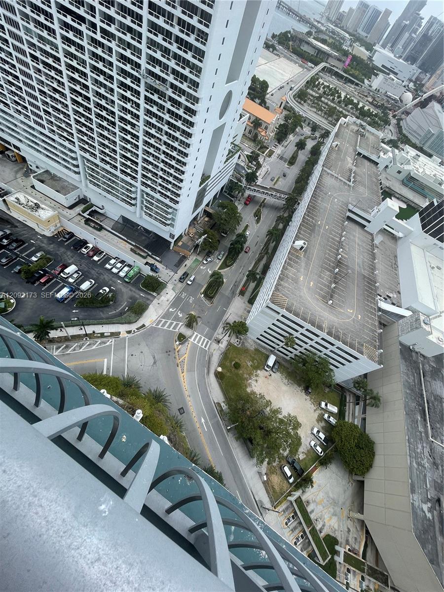 1750 N Bayshore Drive 2810 Property Photo 41