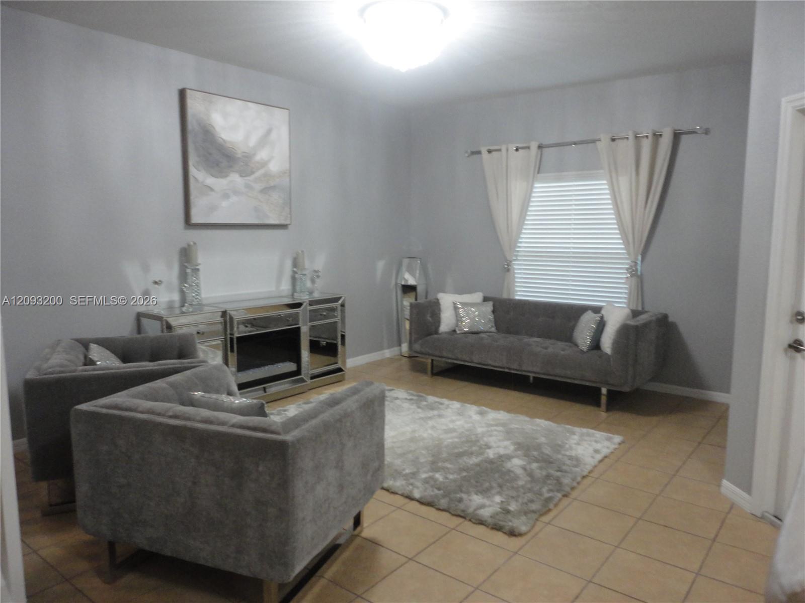 A12093200 Property Photo 2