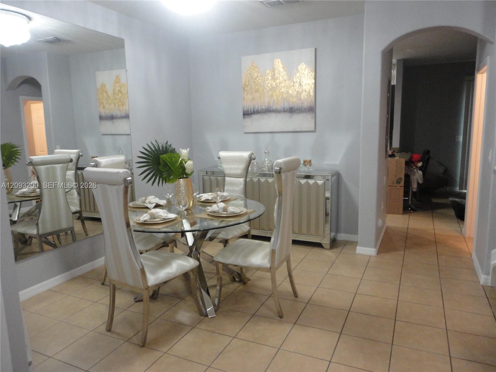 A12093200 Property Photo 3