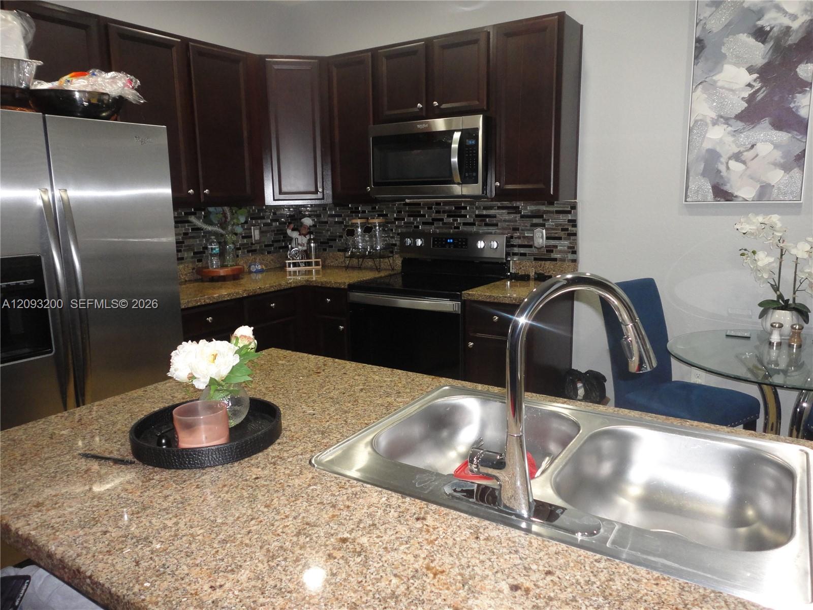 A12093200 Property Photo 6