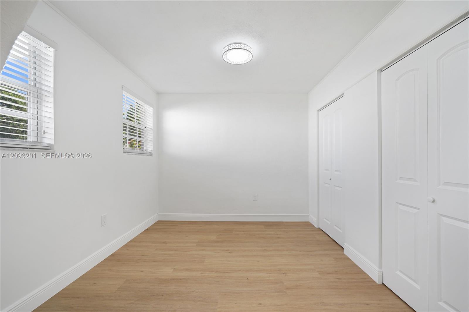 1250 W 34th Street Property Photo 16