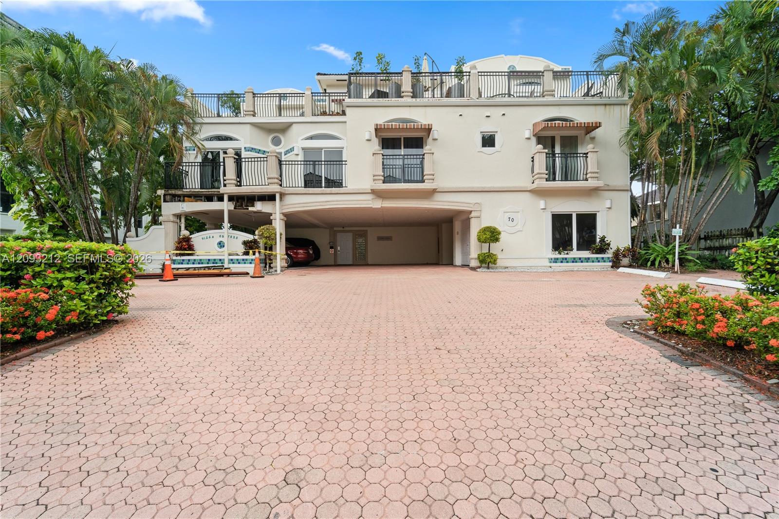 70 Isle Of Venice Drive 102 Property Photo 1