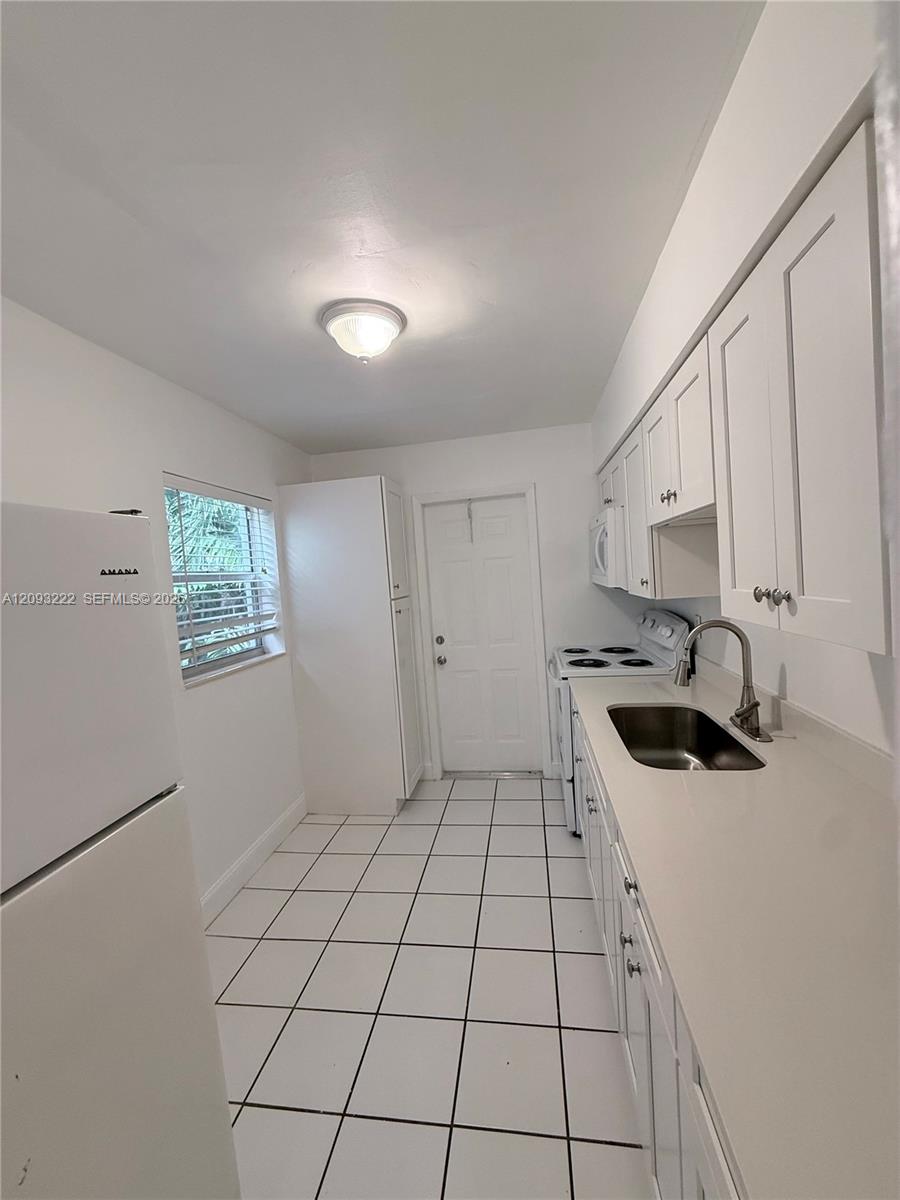 713 Sw 13th Avenue 3 Property Photo 11