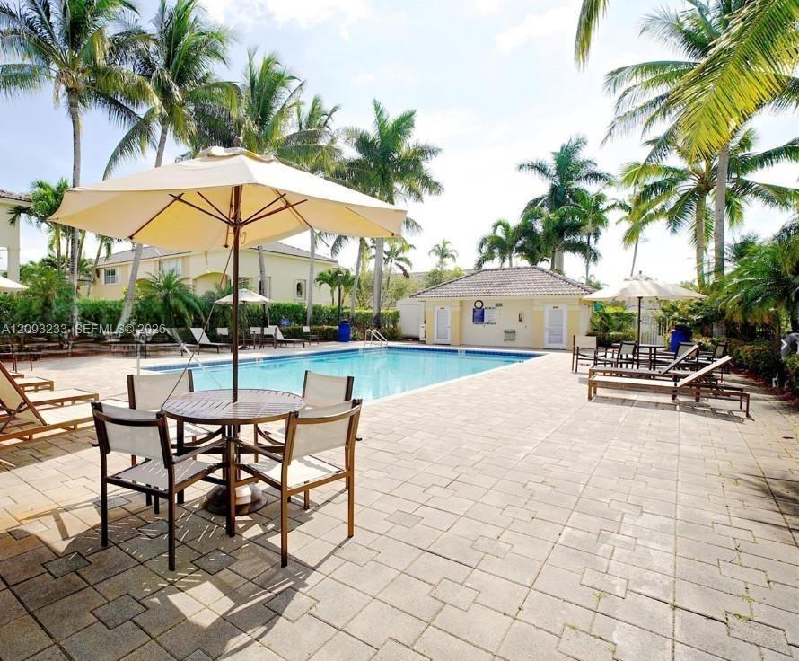 A12093233 Property Photo 2