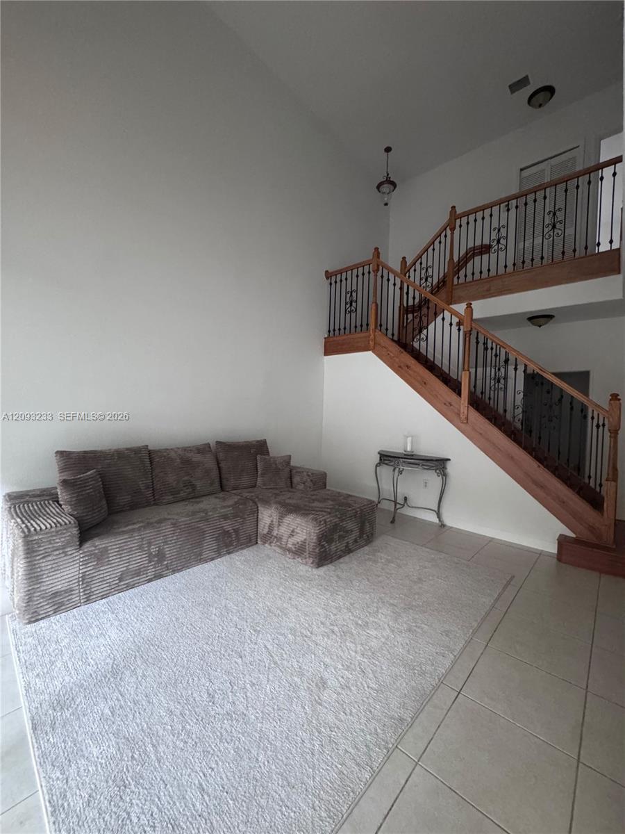 A12093233 Property Photo 11