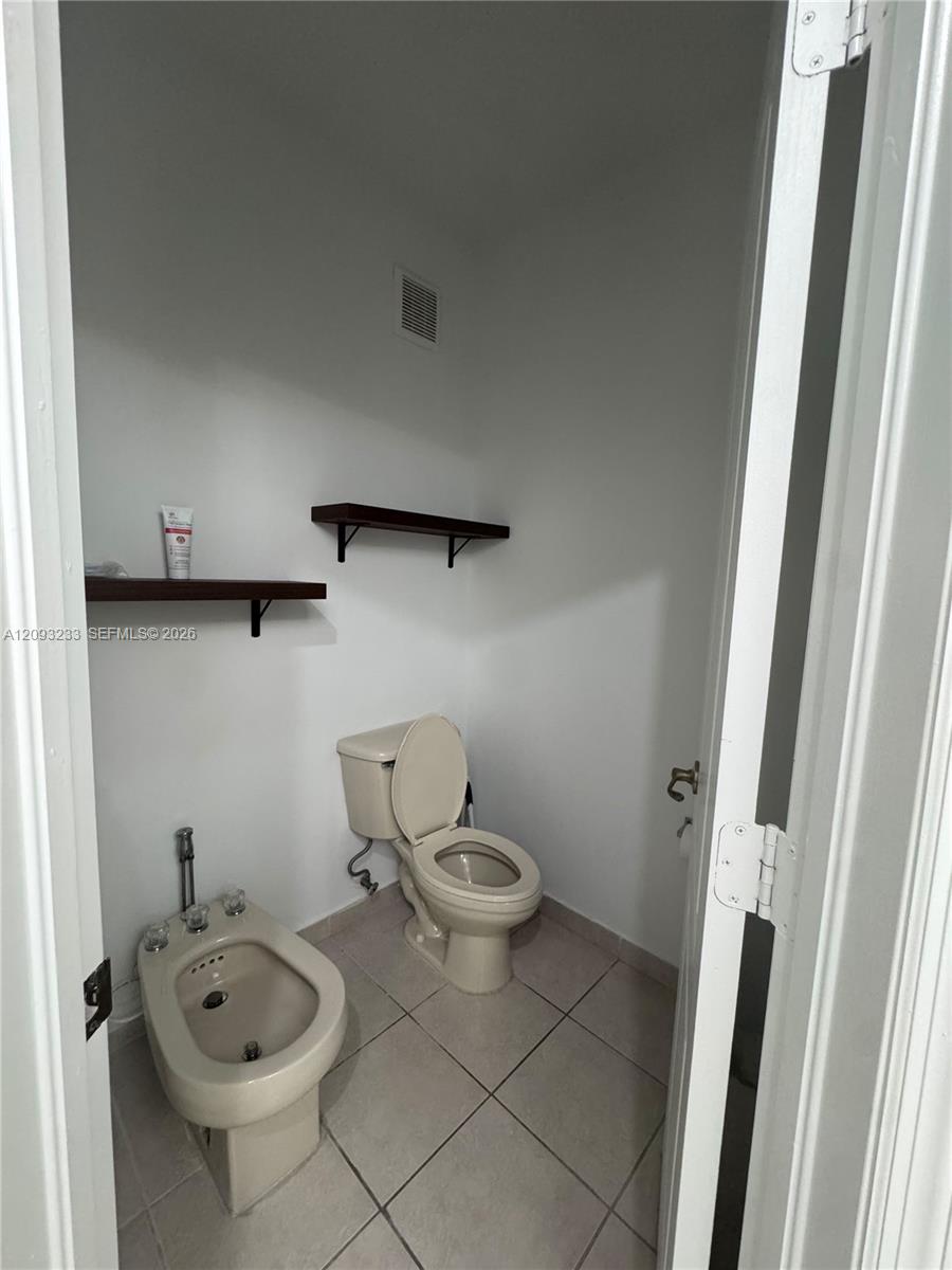 A12093233 Property Photo 22