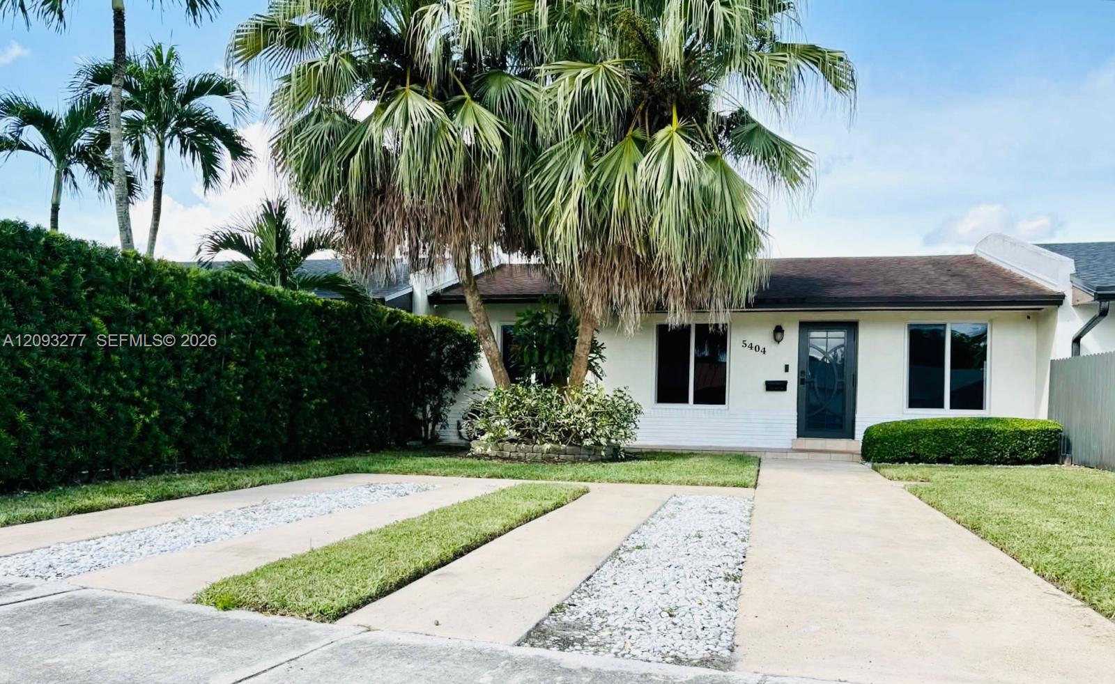 A12093277 Property Photo 2