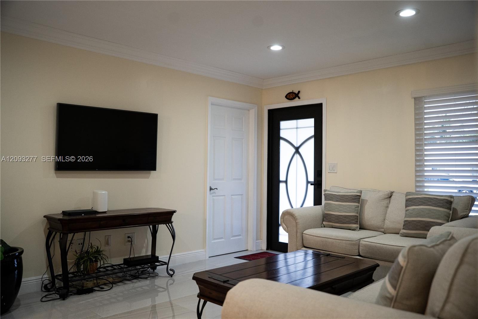 A12093277 Property Photo 11