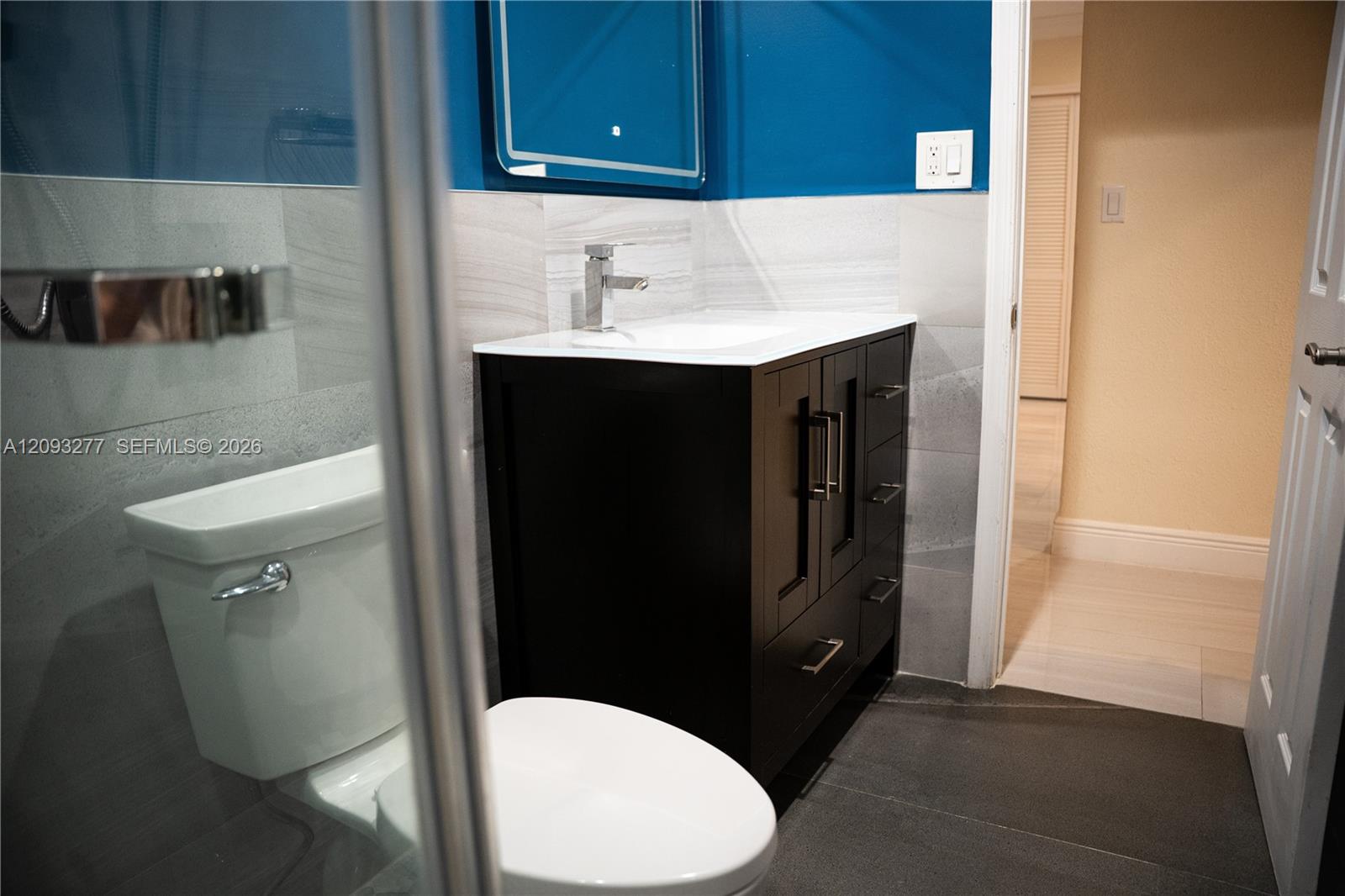 A12093277 Property Photo 27