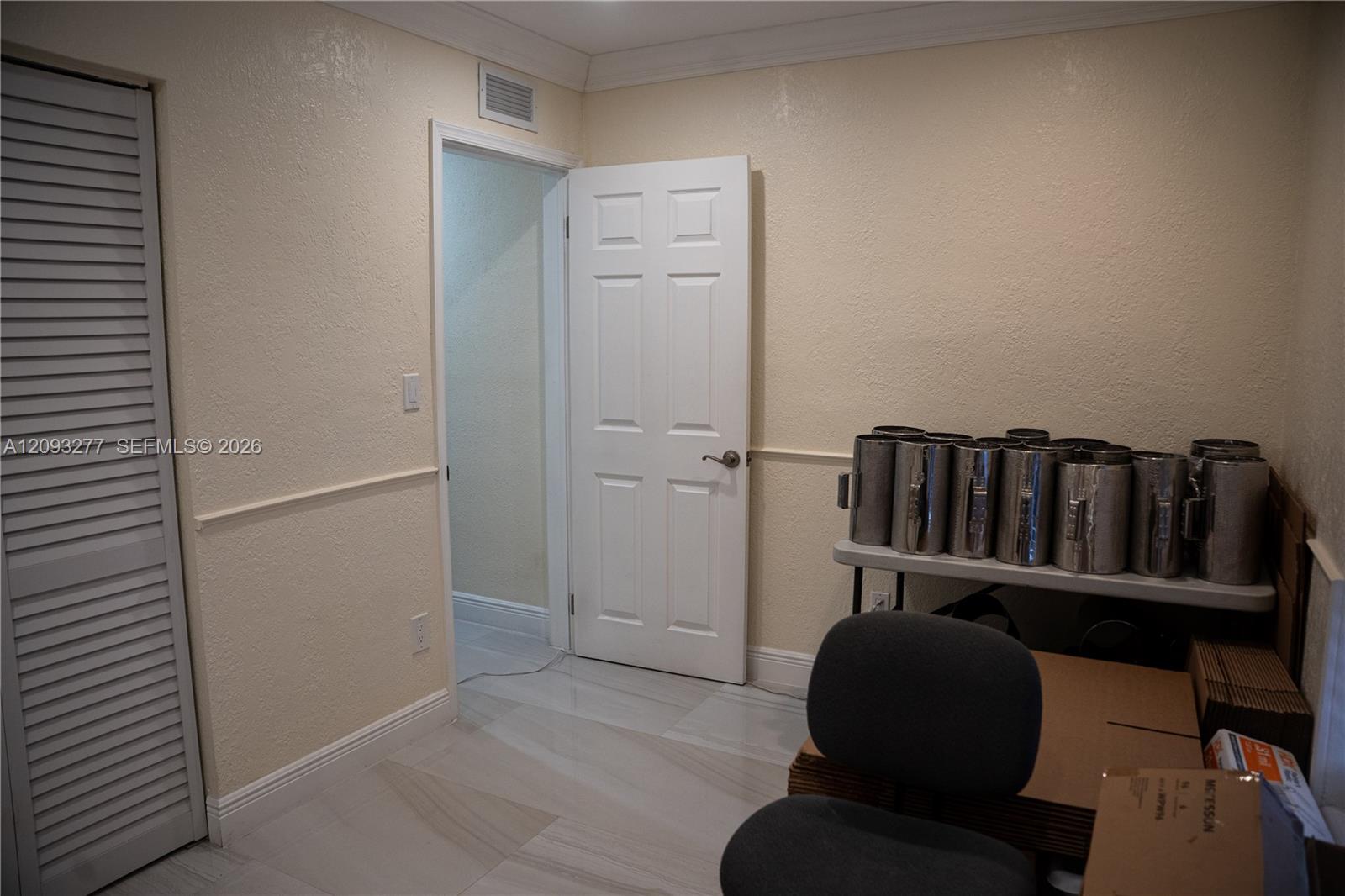 A12093277 Property Photo 30